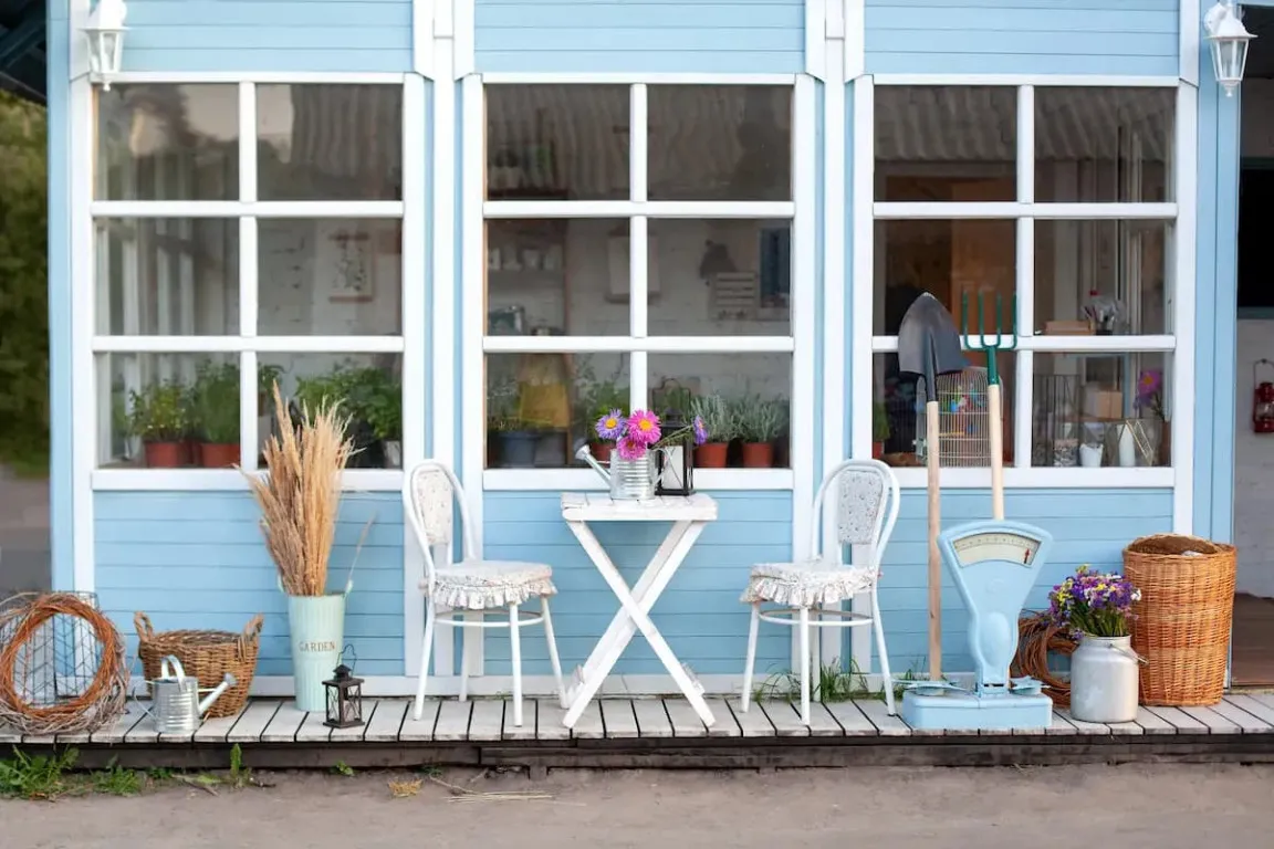Cafe-Style Terrace Decoration