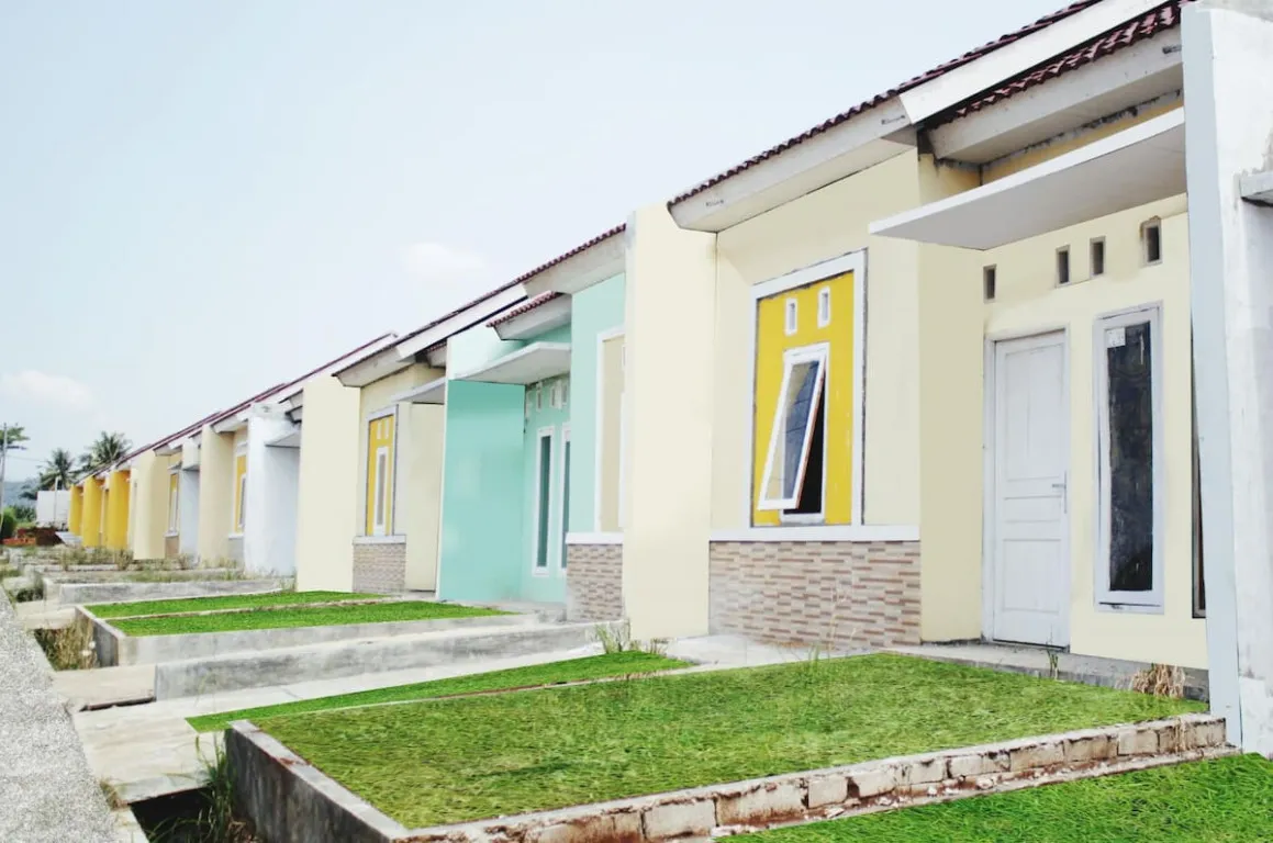 renovasi rumah subsidi tampak depan