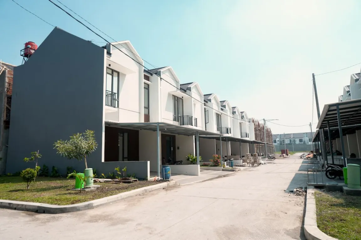 perbedaan rumah subsidi dan komersil