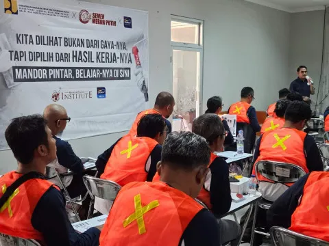 Semen Merah Putih Ajak Masyarakat Apresiasi “Pahlawan Konstruksi” di Hari Pahlawan