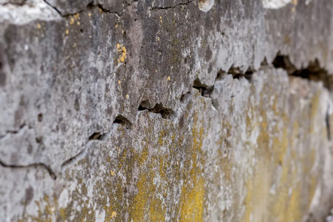 Korosi pada beton Korosi pada beton